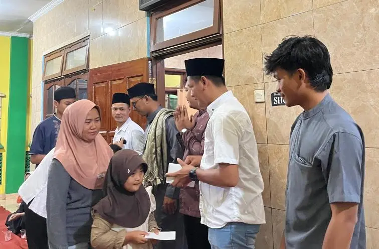 Pemuda Tajurhalang Santuni Anak Yatim