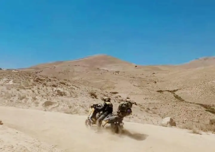 Bikers Asal Makassar Daeng Lintasi Gurun Pasir Afghanistan Menuju Mekah