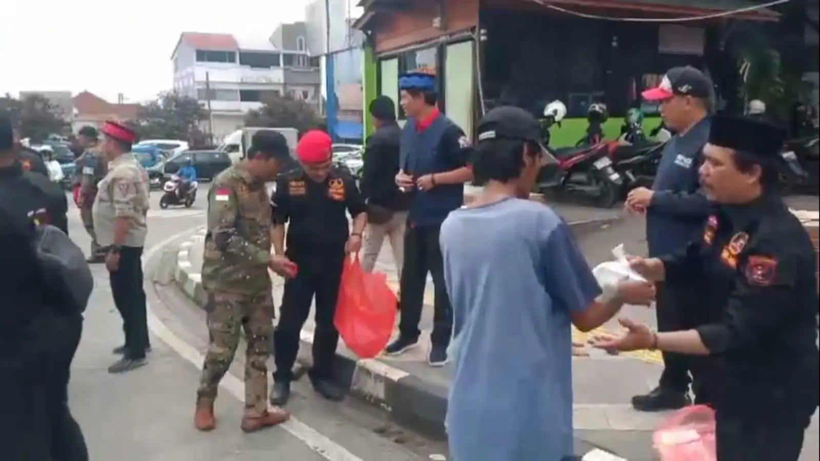 GRIB Jaya Kota Depok Gelar Jumat Berkah di Margonda