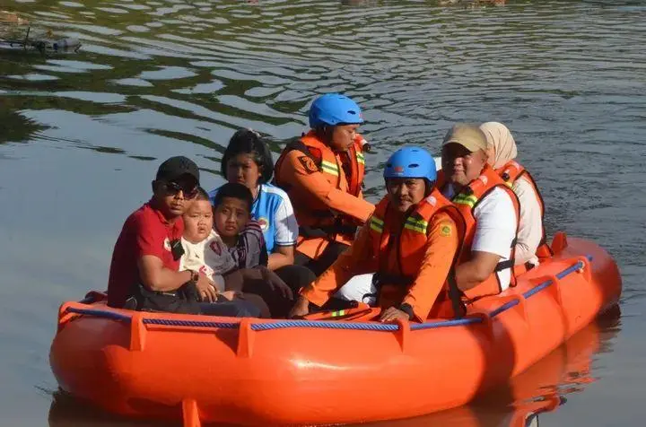 Susur Situ hingga Tanam Pohon, Bupati Bogor Tegaskan Komitmen Jaga Lingkungan