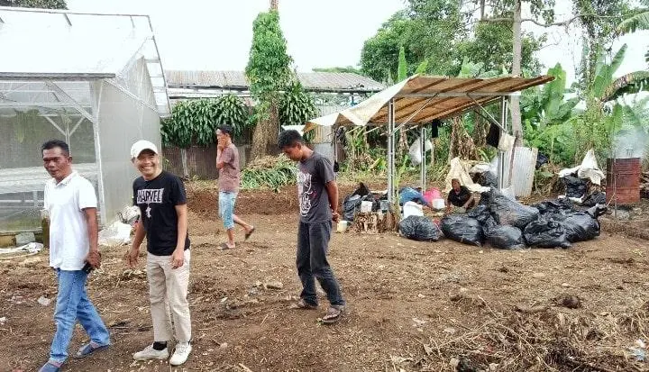 Dorong Pengelolaan Sampah Terpadu, Ketua Mitra Ruhay Monitoring Bank Sampah Mandiri RW 03 Sukatani