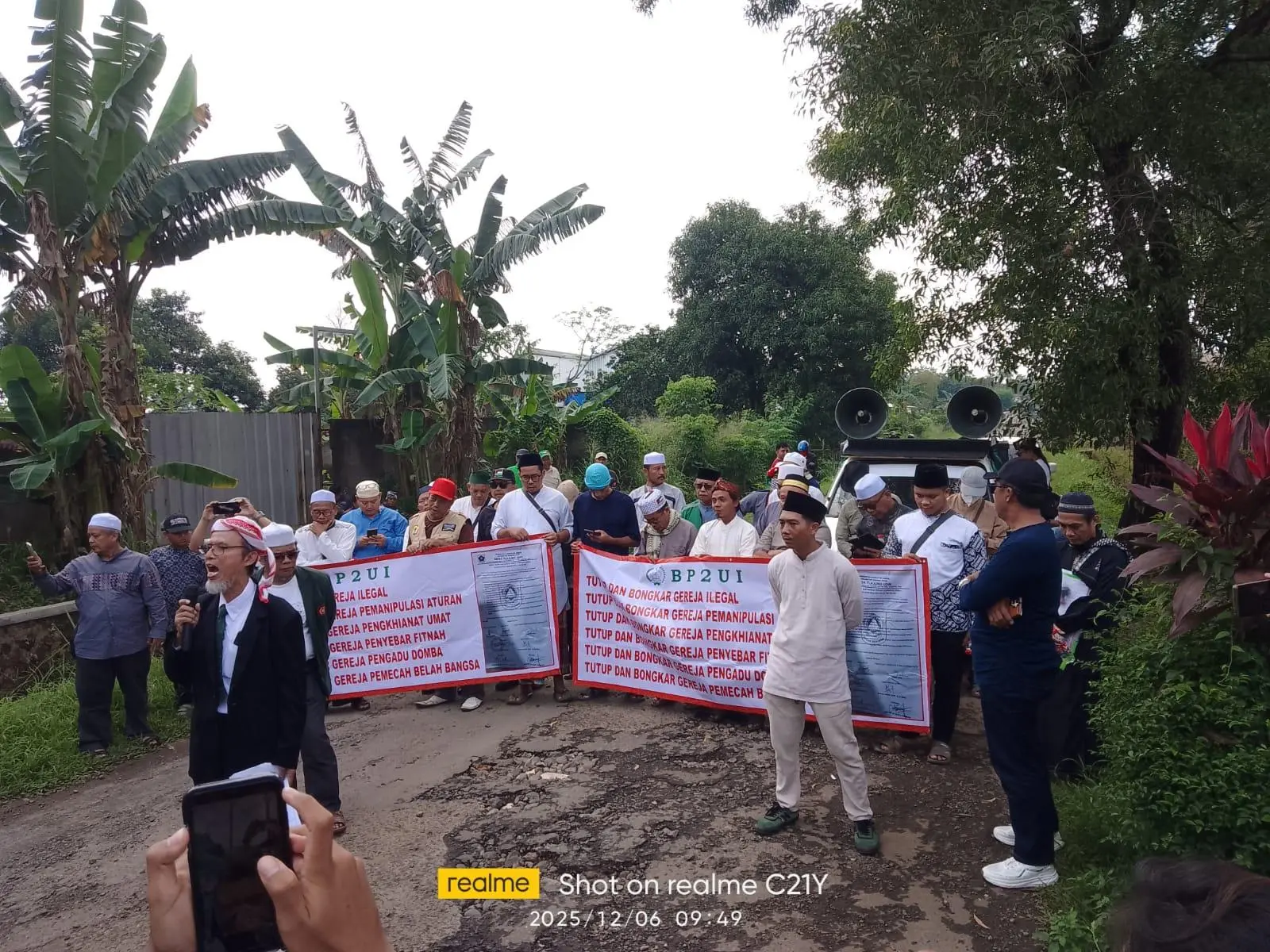 Keresahan Masyarakat Muslim atas Pembangunan Gereja di Tlajung Udik