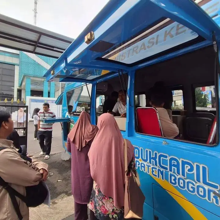 Antusiasme Warga Terhadap Layanan Administrasi di CFD Tegar Beriman