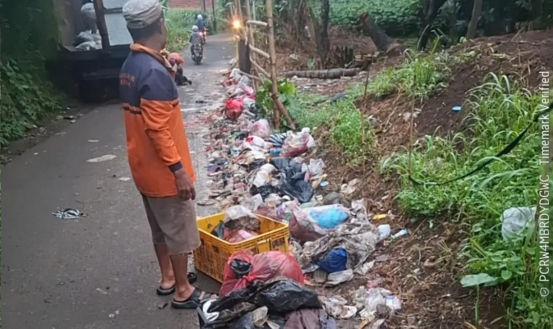 Ketua KSM Mitra Ruhay Desak DPRD dan Pemkab Bogor Buat Regulasi Lebih Keras untuk Pembuang Sampah Ilegal