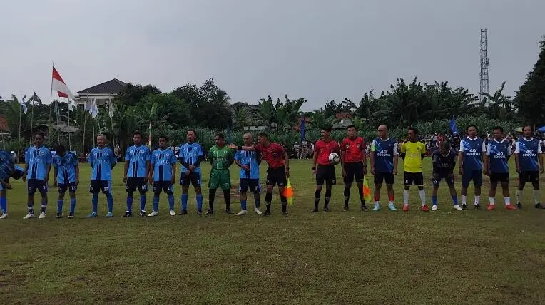 Turnamen Sepak Bola Pakansari Cup 2025 Resmi Dibuka, Diikuti 22 Tim dari 11 RW