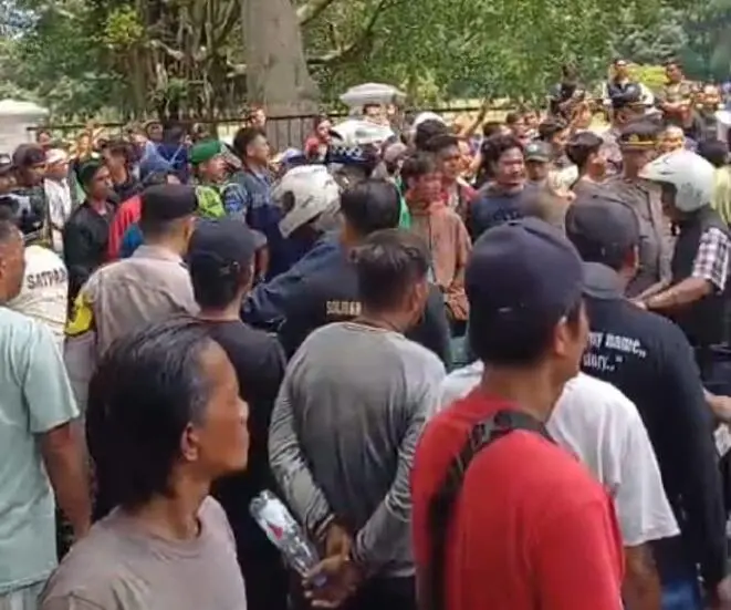 Sopir Angkot Bogor Desak Pemkot Tunda Kebijakan Batas Usia Kendaraan