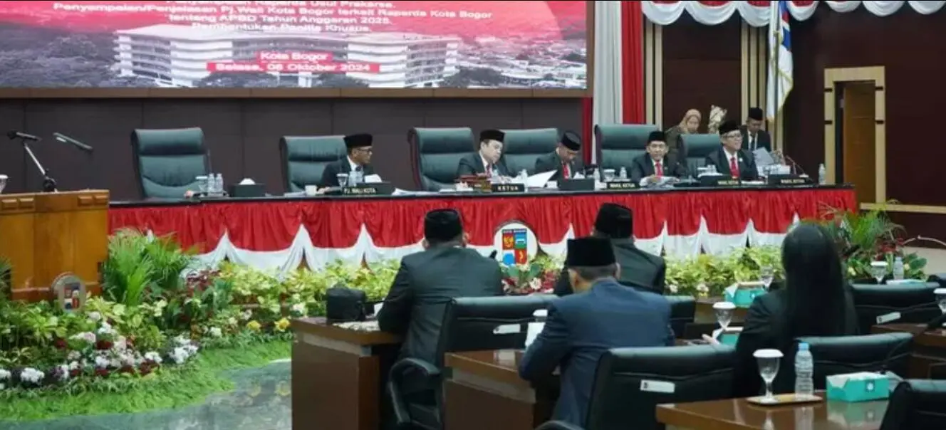 Pengambilan Sumpah Jabatan Pimpinan DPRD Kota Bogor Zenal Abidin dan Dadang Iskandar Danubrata Isi Kursi Wakil Ketua