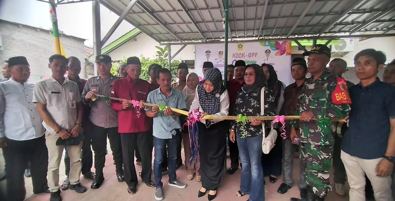 Pemdes Cilebut Barat Aspal Jalan, Camat Bilang Begini