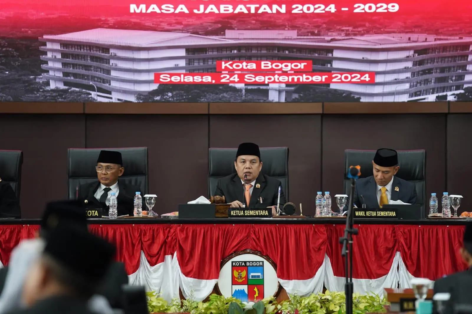 Zenal Abidin dan Dadang Iskandar Danubrata Isi Kursi Wakil Ketua DPRD