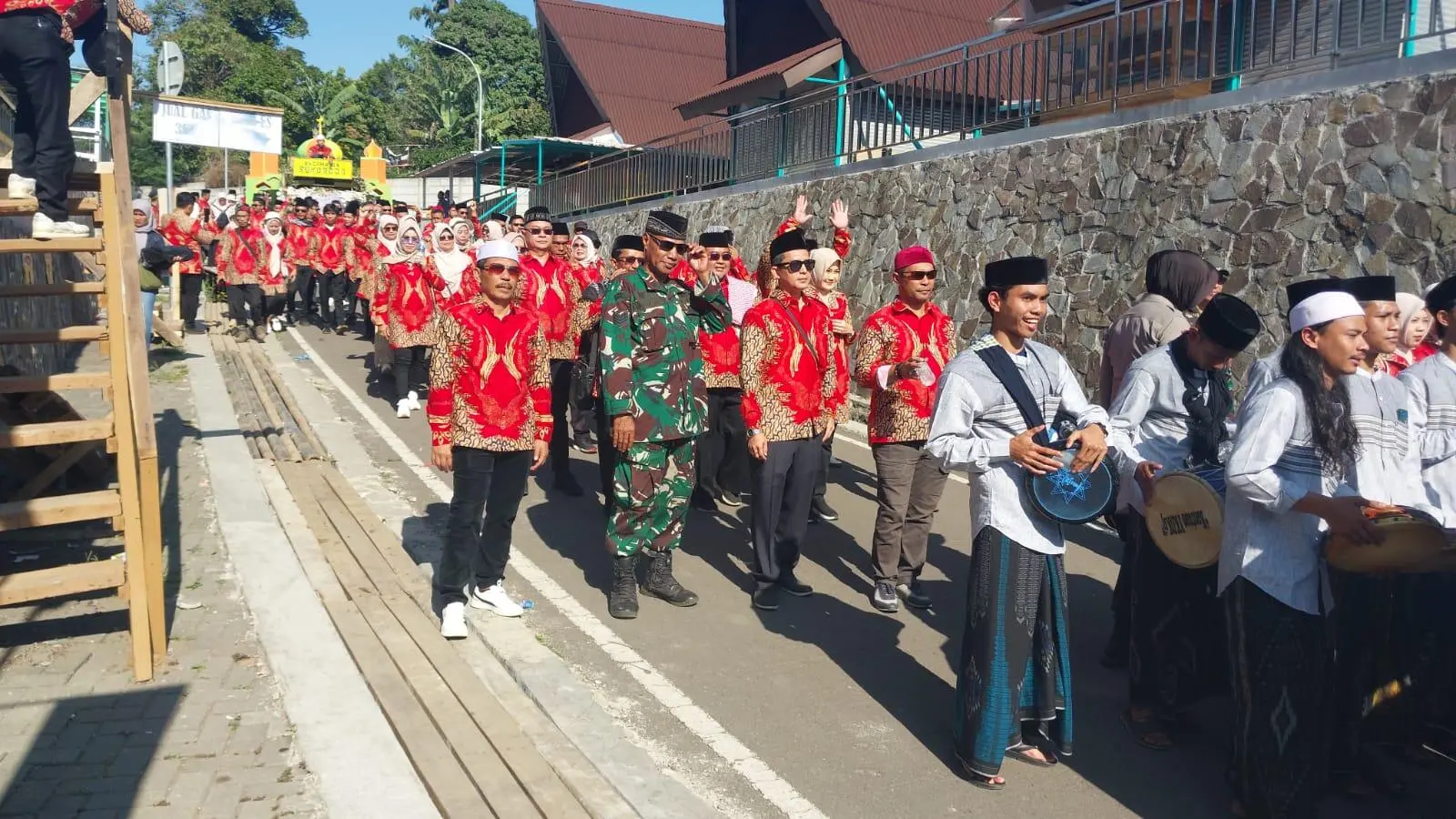 Ramaikan Pawai MTQ Tingkat Kabupaten Bogor, Kecamatan Sukaraja Kirim Ratusan Kafilah
