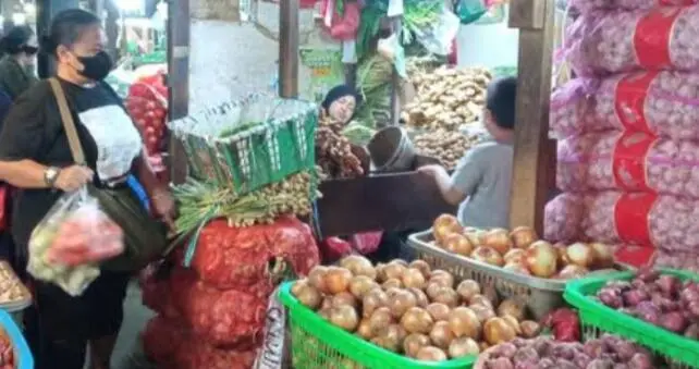 Harga Bahan Pangan Tingkat Pedagang Eceran secara Nasional Naik