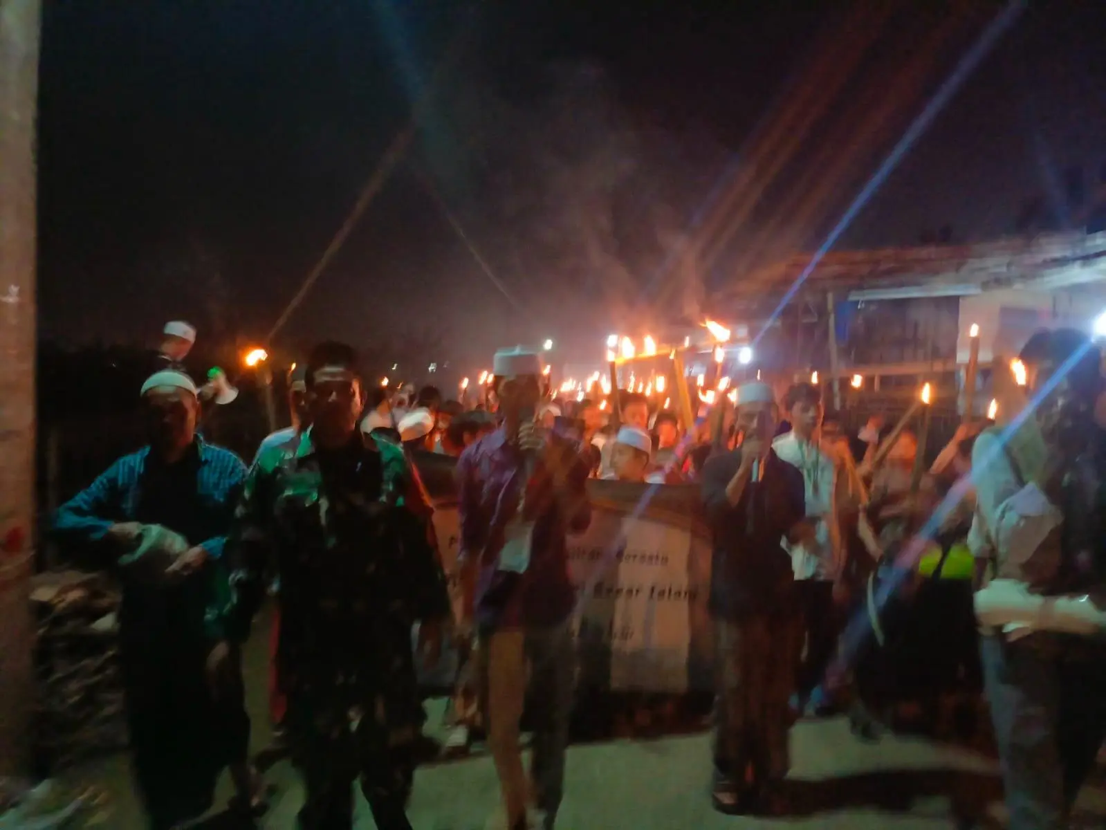 Pawai Obor Peringati Tahun Baru Islam Dikawal Babinsa