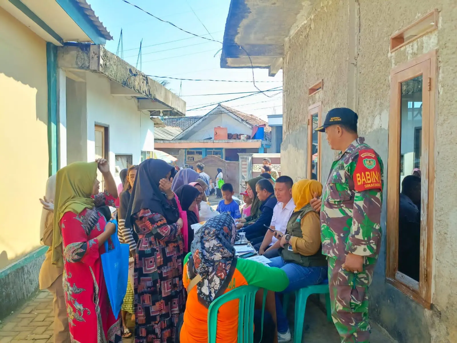 Penyaluran Bantuan Sosial Beras Dipantau Petugas