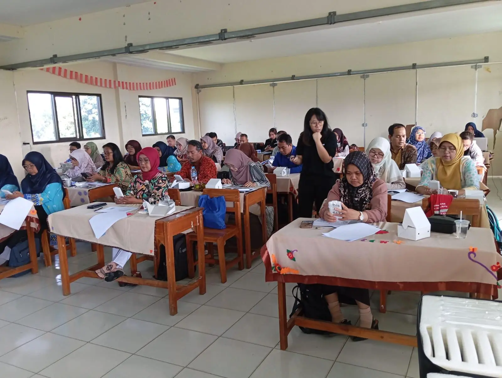 Guru Matematika Wilayah Tengah Ikuti Pelatihan Penggunaan Kalkulator Saintifik