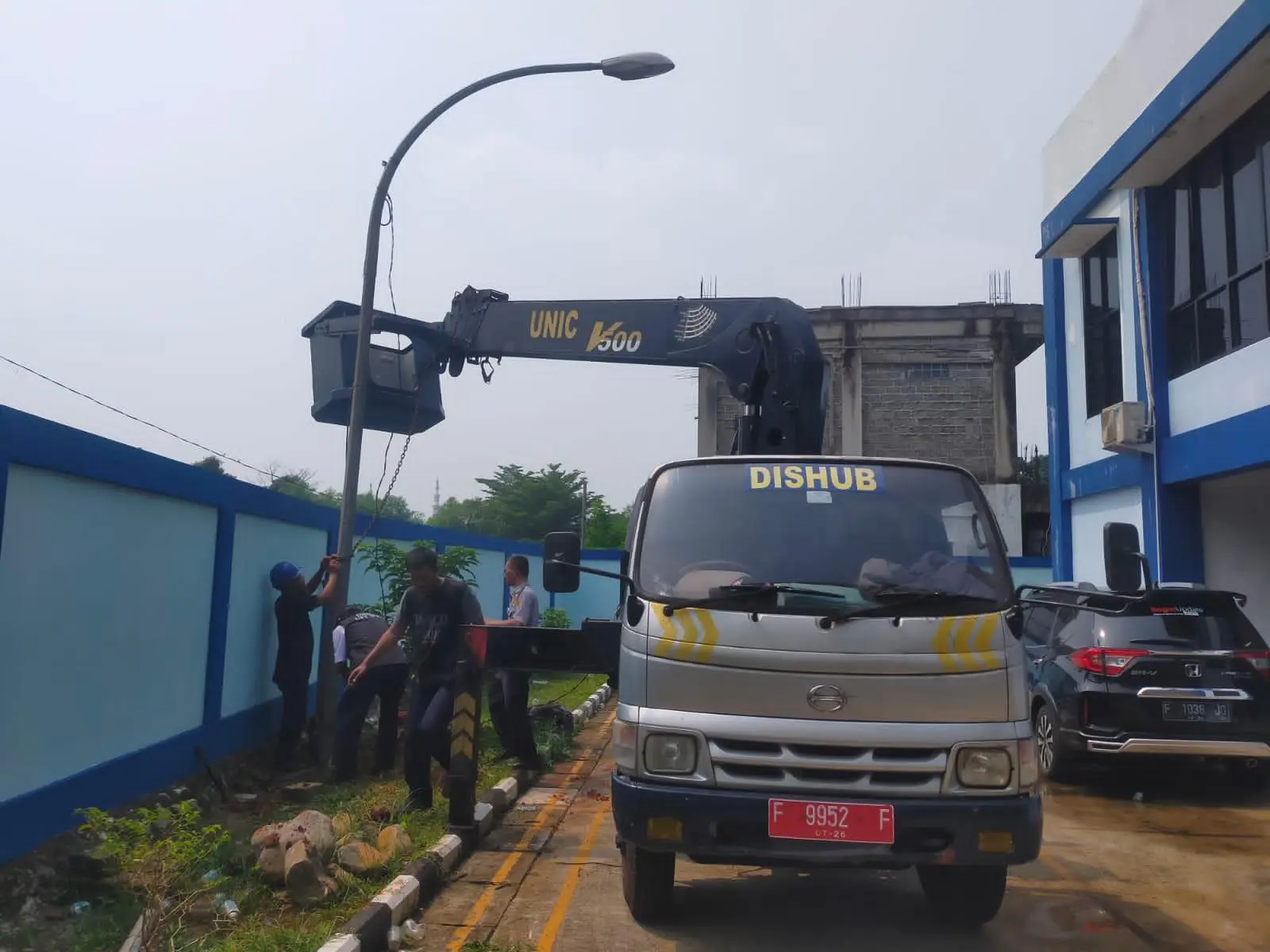 Gedung Graha Wartawan dipasang PJU, Ketua PWI Ucapkan Terima Kasih