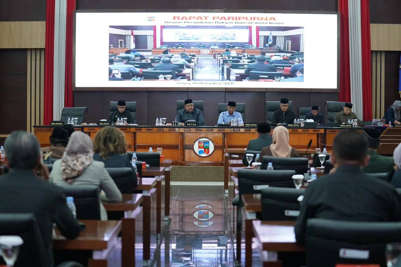 DPRD dan Pemkot Bogor Tetapkan APBD 2024 Difokuskan untuk Memenuhi Pelayanan Dasar Masyarakat