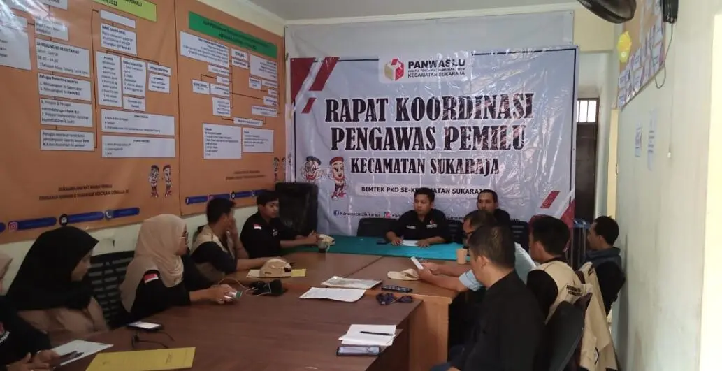Panwascam Sukaraja Rapat Koordinasi Pengawasan Kampanye