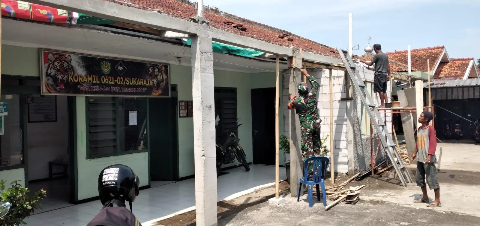 Tingkatkan Pelaksanaan Tugas Kewilayahan Koramil 0621-02/Sukaraja Rehab Kantor Koramil