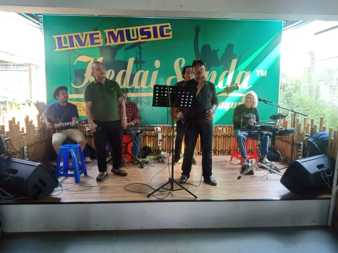 Bawakan Lagu Legendaris Panbers, KS Pro Entertainment dan Yayasan Suara Mandala Produksi Obati Penikmat Musik 70 – 80’an