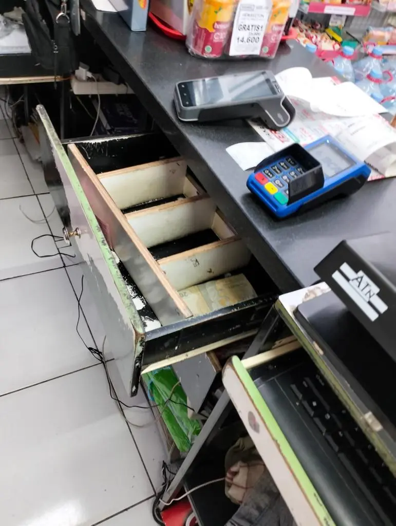 Polsek Cibinong Selidiki Aksi Pencurian di Minimarket Pondok Rajeg