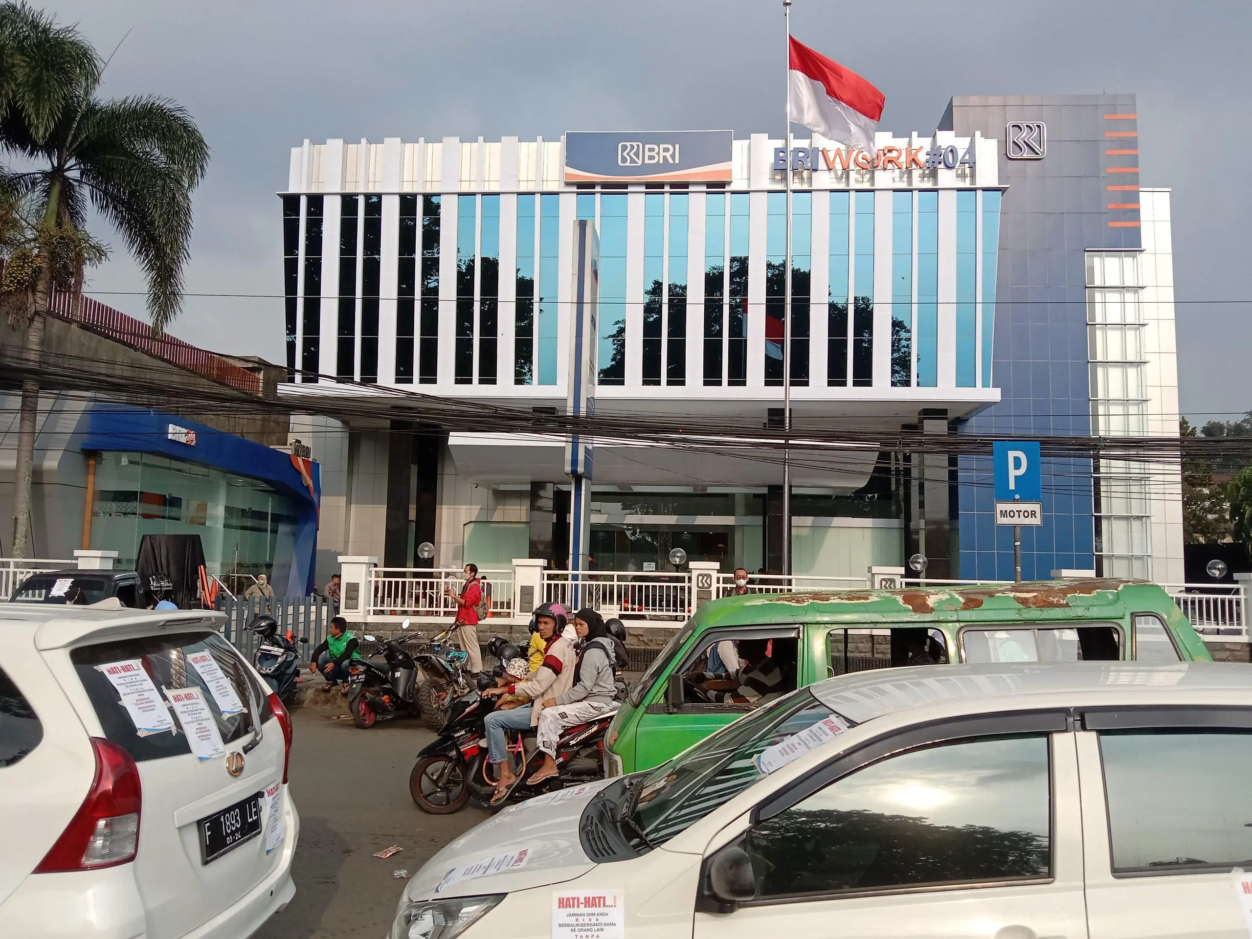 Nasabah Protes dugaan Sertifikat yang Dipindah Tangankan Melalui Lelang, Ini Kata Pihak BRI Cabang Dewi Sartika