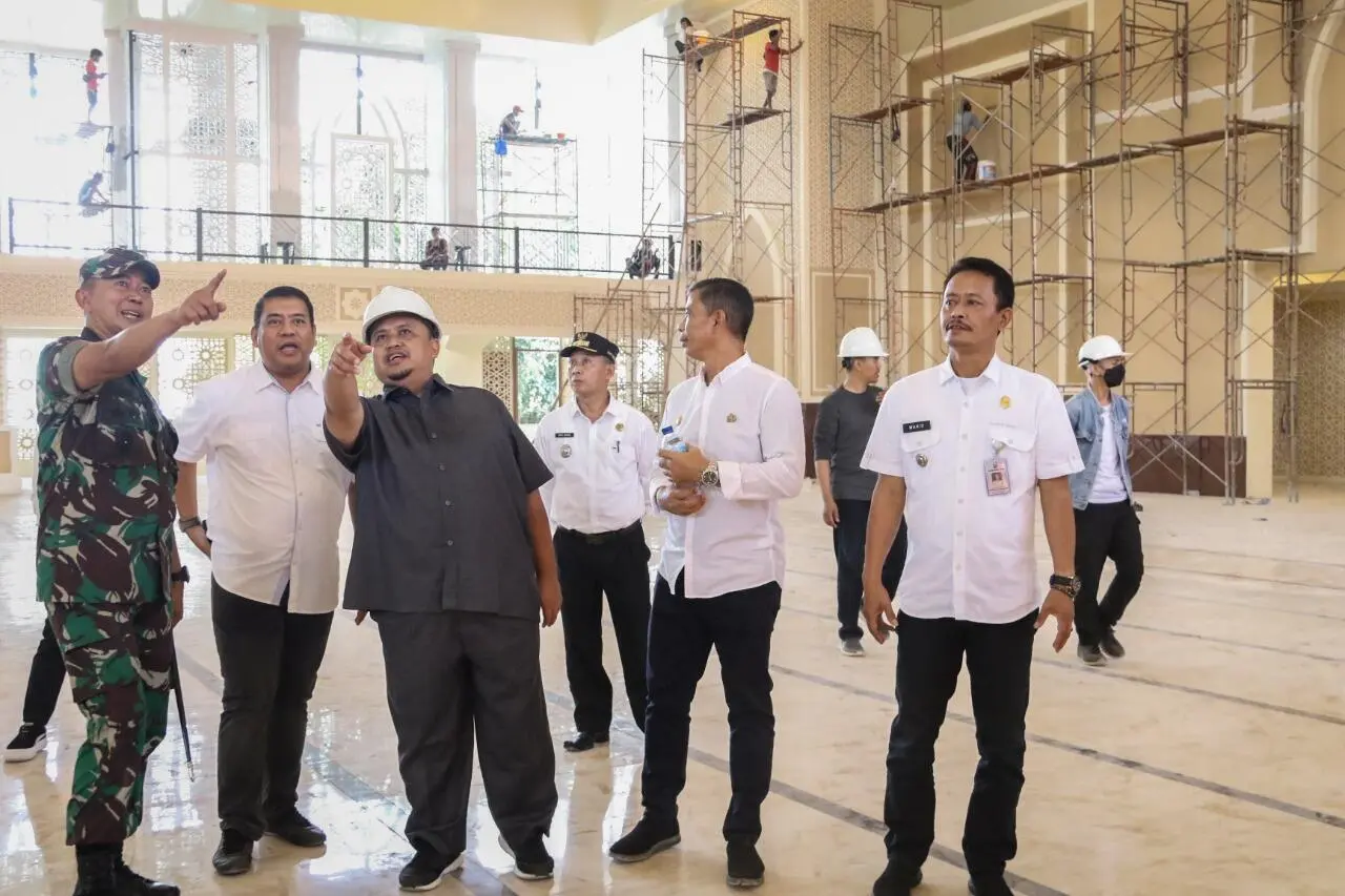 Ketua DPRD Kota Bogor Tinjau Mesjid Agung, Atang Minta Tuntas Tepat Waktu di 2023