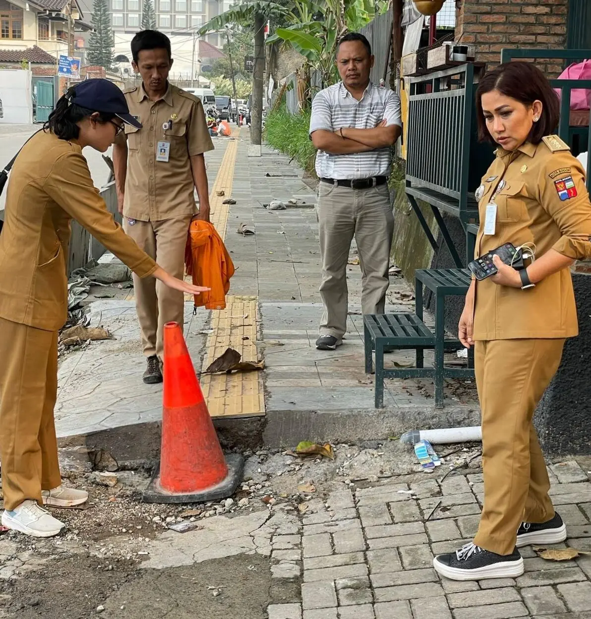 Camat Bogor Timur Meradang, Proyek Pedestarian BMC Amburadul dan Dikeluhkan Banyak Pihak