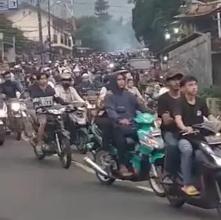 Jalan Raya Puncak  Macet di Kuasai Anak Motor
