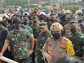 Pangdam dan Kapolda Jaya Metro Turun ke Lapangan Pantau  Demonstran