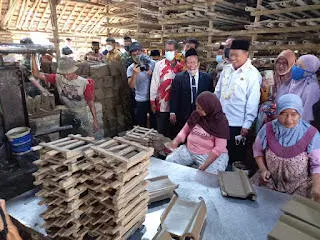 Wagub Jabar Silaturahmi ke Ponpes Assikin Burujul Kulon Jatiwangi