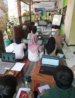 Katar Tugu Lonceng Gelar Pelatihan Komputer