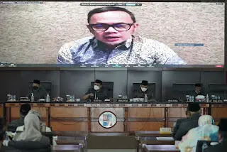 Bima Arya Sampaikan Raperda Perubahan APBD 2021