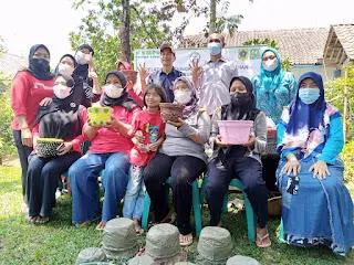 Pemred WWB Berikan Materi Peningkatan Perekonomian Melalui Daur Ulang Sampah