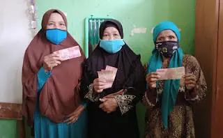 Asyik, Usai Divaksin Warga Desa Gunung Geulis Dapat Uang Tunai 300 Ribu Rupiah