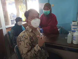 Desa Sukatani Laksanakan Vaksin Masal