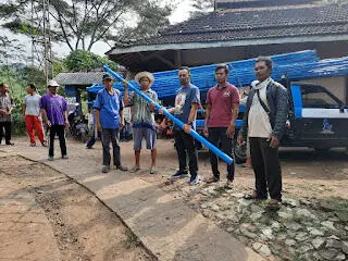 Sartono Bagikan Puluhan Terop dan Ribuan Kursi ke Warga Ponorogo dan Pacitan