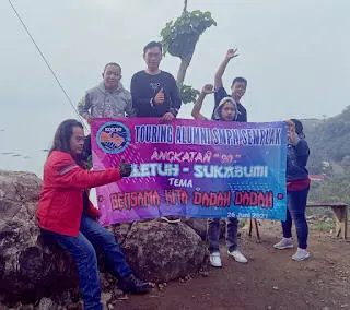 Alumni SMPN Semplak angkatan ’90 Jalin Kebersamaan Dengan Touring Ke Geopark Ciletuh
