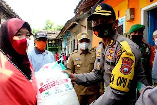 Beras dan Masker Didroping Forkopimda Lumajang Saat Pandemi Covid-19