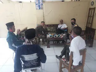 Tim Covid – 19 Bersama Pengawan SMP Verifikasi PTM SMP Ma’arif NU Sukaraja