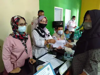 62 KPM Desa Parakan Muncang Dapatkan BLT DD