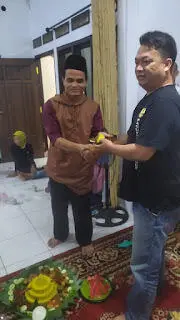 Pasecop Giat Acara Halal bihalal Sekaligus Tasyakuran Rumah Ustadz Moh.Fadholi. SQ