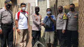 Polsek Babakan Madang Berikan Bantuan bagi Warga Terdampak Bencana