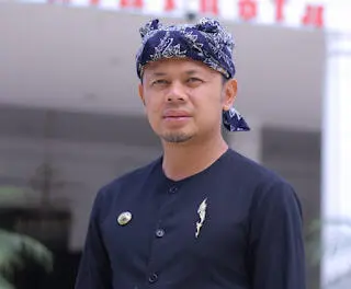 Walikota Bogor Dapat Penghargaan Anugrah Kebudayaan pada Puncak Hari Pers Nasional