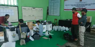 Panitia Pilkades Ciawi Antusias Persiapakan Logistik