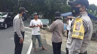 Pelanggar diberi Sanksi Membacakan Teks Pancasila dalam Operasi Gakplin di Bogor Timur