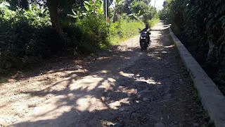 Warga Sarampad Keluhkan Infrastruktur Jalan Rusak