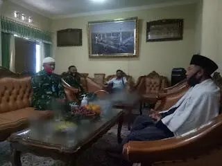 Letkol Kav Ricky Arinuryadi Silaturahmi dengan Tokoh Agama di Cianjur